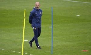 Терма жамоа мураббийини унинг сафарда эканлигидан фойдаланиб тунаб кетишди