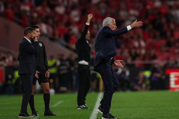 Моуриньо яна ВАР тизимидан норози бўлди