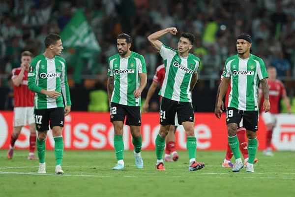 ЕЛ. "Бетис" - "Ноттингем Форест" ўртасидаги баҳсда ғолиб жамоа номи аниқланмади 