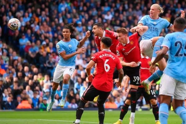 Манчестерликлар бирданига учта суперфутболчини нишонга олди