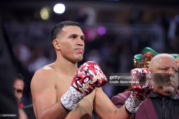 Дэвид Бенавидес: "Теренс Кроуфорд — тарихдаги энг буюк боксчилардан бири"