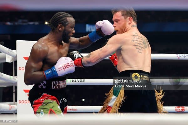 Америкалик мураббий: "Теренс Кроуфорд Сауль Альваресга билан реваншга рози бўлди"