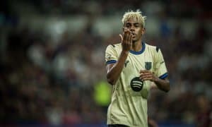 Уч карра Ўзбекистон чемпиони Ямалга “Олтин тўп”ни ютиш йўлини ўргатди