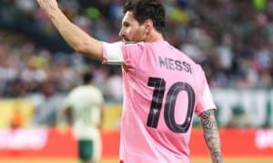 Месси “ўзгача” шартномага кўнди