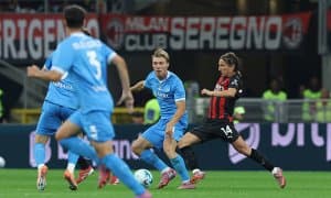 А Серия. "Милан" 1 киши кам бўлиб марказий тўқнашувда "Наполи"ни енгди