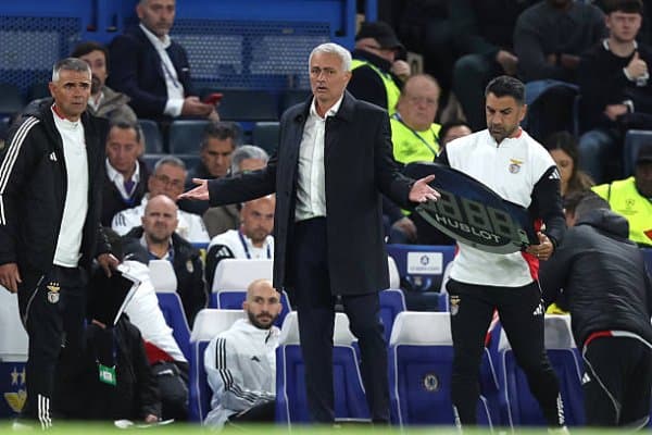 Моуриньо: "Уларнинг захирасида ҳатто асосий таркибдагилардан ҳам кучли футболчилар бор эди" 