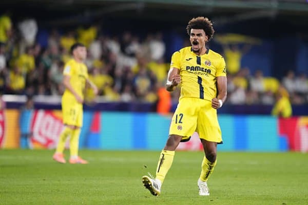 ЕЧЛ. "Наполи" Хойлунднинг дубли эвазига "Спортинг"дан устун келди, "Ювентус"нинг собиқ футболчиси эса туринликларни ғалабадан маҳрум этди 