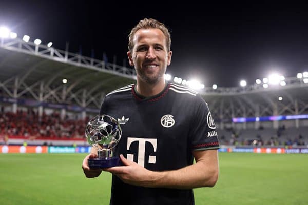 Кейн: "Менга майдон марказида тўпни қабул қилиш ёқади"