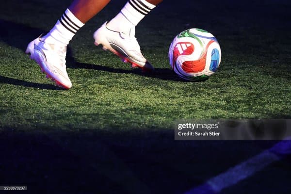 ФИФА ЖЧ-2026'нинг расмий тўпини тақдим этди!