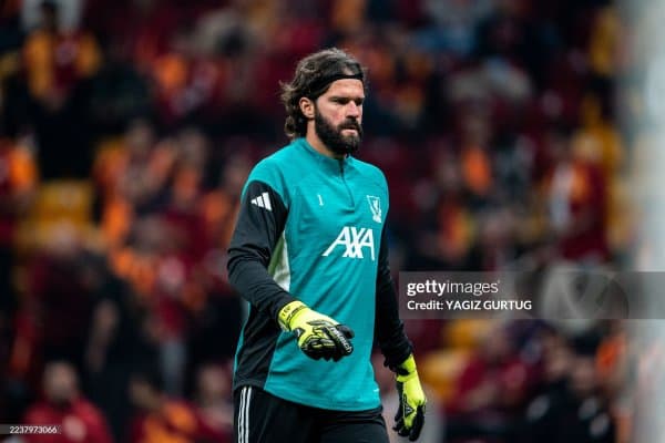 Алиссон қанча муддатга сафдан чиқди?