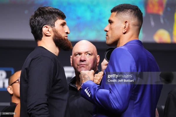 Магомед Анкалаев ва Алекс Перрейра жанг қиладиган турнирда яна кимлар октагонга кўтарилади?