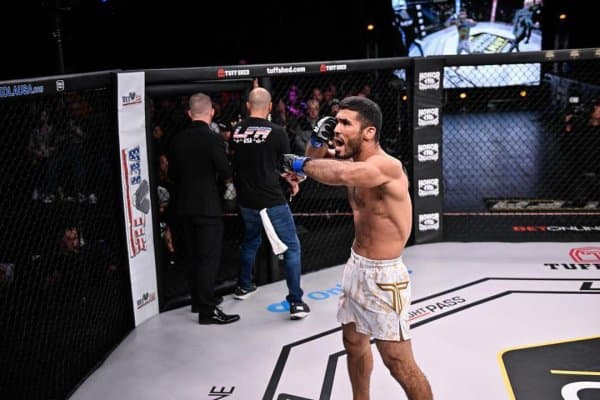 Мирафзал Ахтамов жиддий рақибни таслим этди!