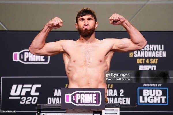 "UFC 320" турнири иштирокчилари тарозидан ўтди