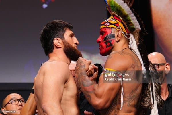 Машҳур сайтлар Магомед Анкалаев ва Алекс Перрейра жанг натижасини тахмин қилди