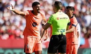 “Барса” мағлубиятдан кейин хато қилган машҳур ҳимоячини сотиб юборадиган бўлди