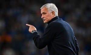 Моуриньо: "Баъзида чемпионликни қўлга киритиш учун дуранг ўйнаш керак"