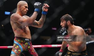 Алекс Перрейра кескин кўтарилишга эришди, Магомед Анкалаев эса...