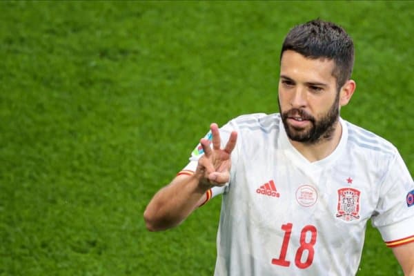 “Барса”дан чиққан юлдуз кутилмаганда футболдан кетадиган бўлди