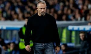 Флик "Севилья"га қарши ўйинда "қовун туширган" футболчи билан индивидуал шуғулланади