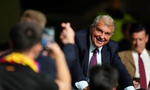 Лапорта АҚШдаги "Вильярреал" билан ўйин ҳақида гапирди