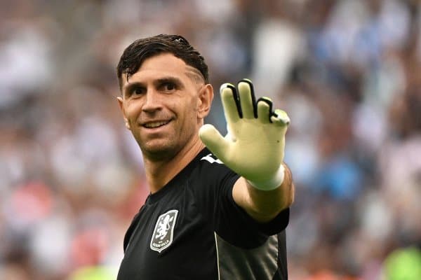 Манчестерга яна дарвозабон олмасак бўлмайди