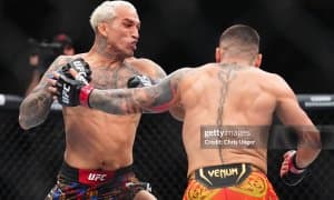 Чарльз Оливейра: “Илия Топурия январда жанг қилади”