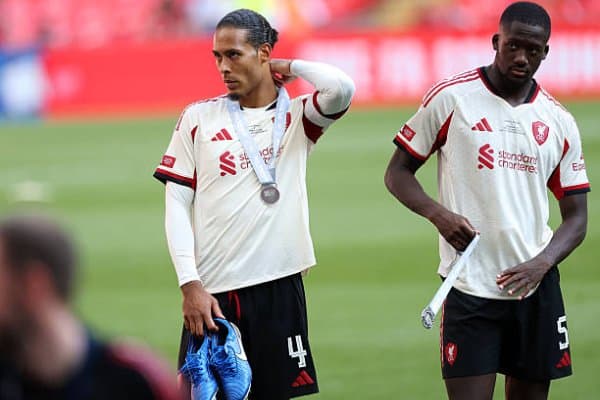 "Ливерпуль"нинг марказий ҳимоячиси терма жамоа йиғинида жароҳат олди