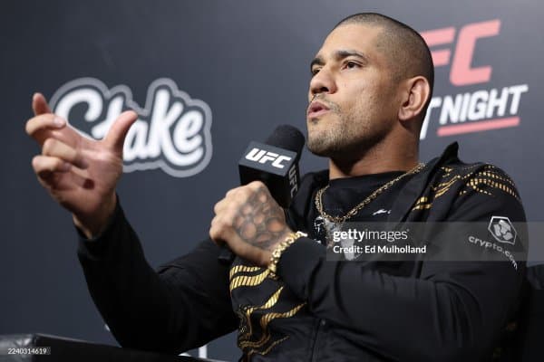 Алекс Перрейра жароҳат олди!