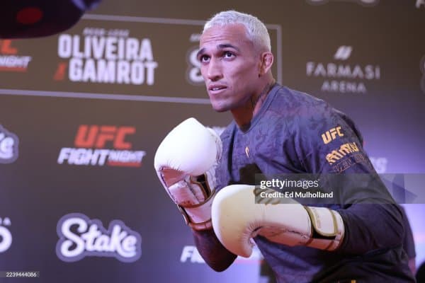 Айни дамдаги энг яхши жангчи ким? 