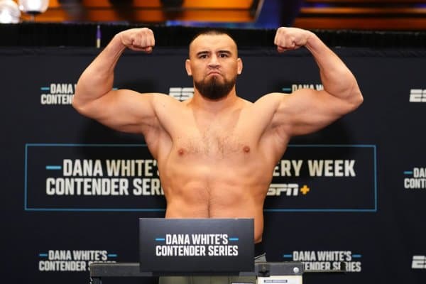 Азамат Нуфтиллаев жанг қиладиган "Dana White Contender Series" турнирининг вазн ўлчаш маросими якунланди