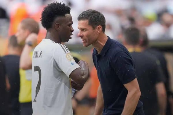 Алонсо хафа бўлмайдими? Винисиус бошқа мураббийни мақтади