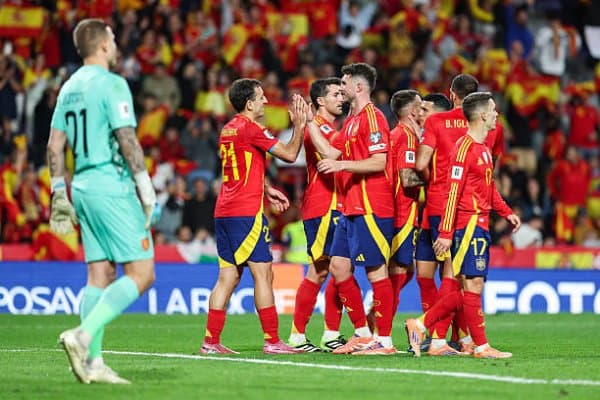 Испания терма жамоаси ўз рекордини такрорлади — де ла Фуэнте жамоаси 29 ўйиндан бери мағлуб бўлмаяпти