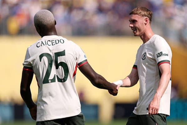 "Челси" ярим ҳимоячисига яхшиланган шартнома таклиф қилишни режалаштирмоқда