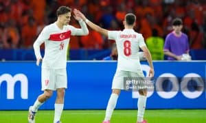 Туркиялик футболчи АПЛ клублари нишонида 