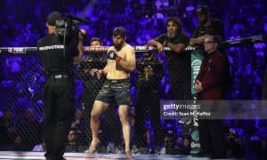 Магомед Анкалаев Алекс Перрейрага қарши жангдан олдин жароҳат олганмиди?