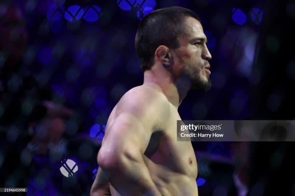 Умар Нурмагомедов: “Бошимизни баланд кўтарган ҳолда давом этамиз”