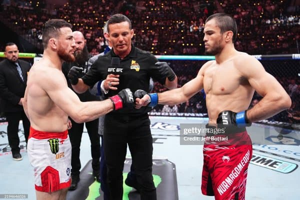 Умар Нурмагомедов: “Мераб Двалишвили йилнинг энг яхши жангчиси унвонига лойиқ!”