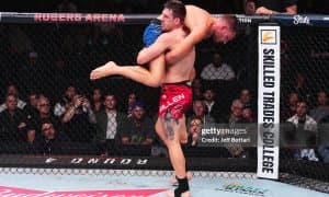 "UFC Vancouver" турнирининг 12 та жангидан 9 таси муддатдан аввал якунланди