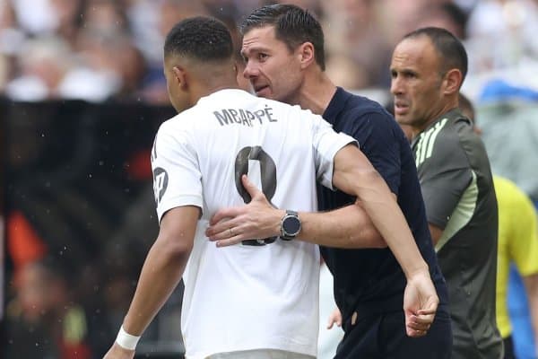 Алонсо, икки ҳужумчи “Реал”дан кетаётгани ростми?