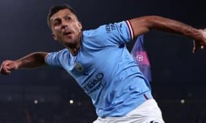 Футбол афсонаси ҳозирги кунда энг зўр беш ярим ҳимоячини аниқлаб берди