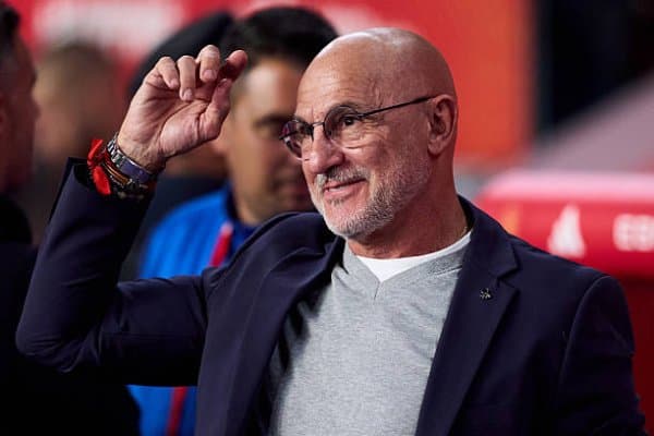 Луис де ла Фуэнте "Барселона" билан Ямалнинг жароҳати бўйича келиб чиққан можаро ҳақида фикр билдирди