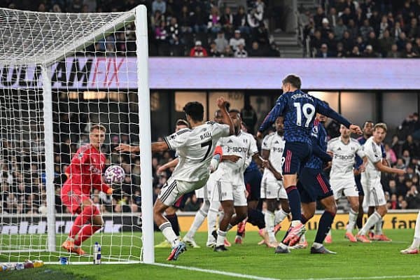 "Арсенал" тарихий натижа қайд этди — 8 та турда 10 та стандартдан гол!