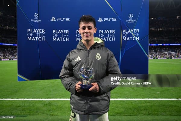 Гюлер: "Бу мавсумда мен ўзимни жамоам учун муҳим футболчи сифатида ҳис қиляпман"