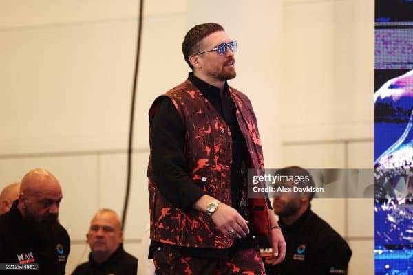 Александр Усик Ўзбекистонга келади!