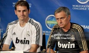 Касильяс: "Моуриньо мени “қулоқ”ликда айблаганди” 