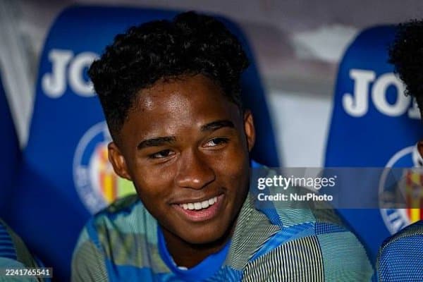 Эндрик ҳужумкор жамоага ўтмоқчи