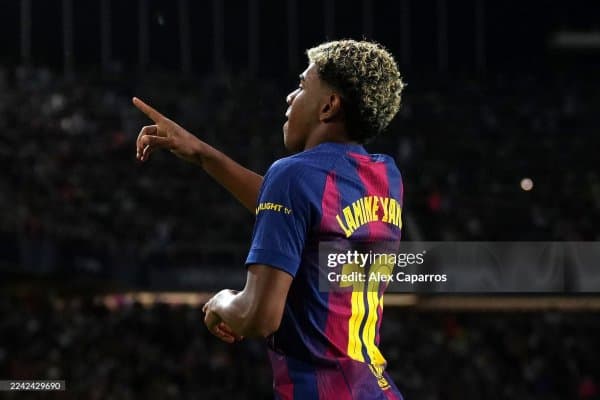 "Барселона"нинг собиқ футболчиси Ямални ҳимоя қилди