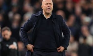 Арне Слот “Ливерпуль”нинг аламли мағлубиятига ким айбдор эканини айтди