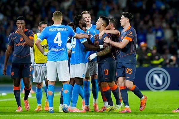 Антонио Конте ва Лаутаро Мартинес ўртасида баҳс юз берди