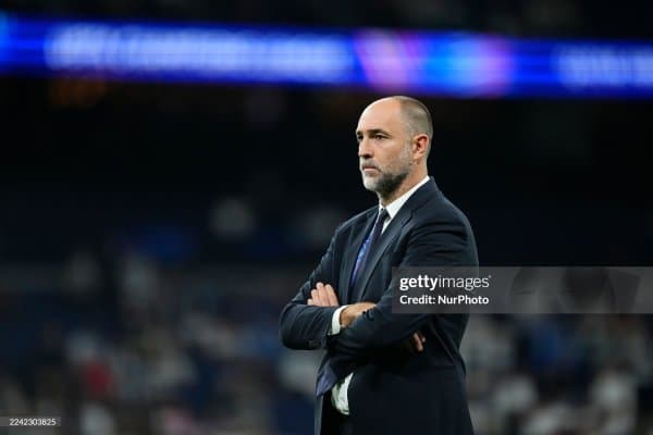 "Ювентус" бош мураббийини истеъфога чиқарди 